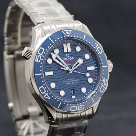 omega seamaster wave dial